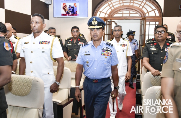 COMMANDER
OF THE AIR FORCE CONDUCTS A GUEST LECTURE AT NATIONAL DEFENCE COLLEGE
