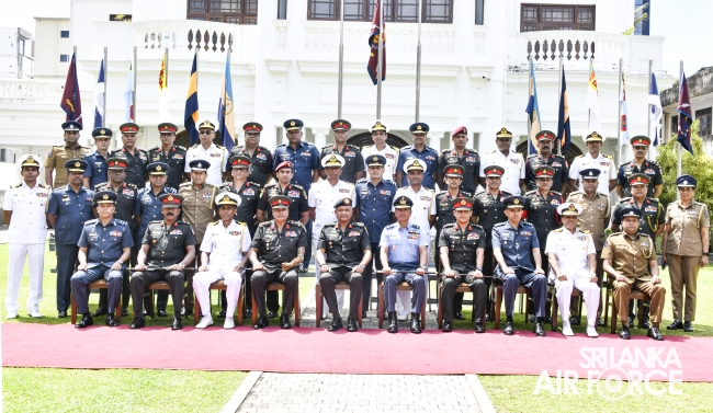 COMMANDER
OF THE AIR FORCE CONDUCTS A GUEST LECTURE AT NATIONAL DEFENCE COLLEGE