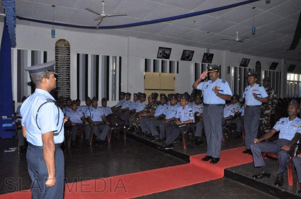 New Drill Instructors and Gunner Instructors Pass Out