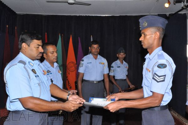 New Drill Instructors and Gunner Instructors Pass Out