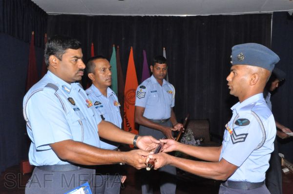 New Drill Instructors and Gunner Instructors Pass Out