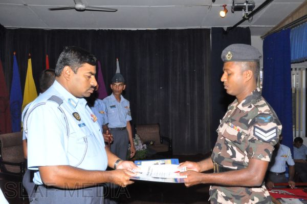 New Drill Instructors and Gunner Instructors Pass Out