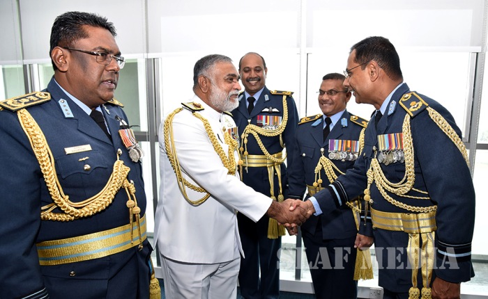 New Navy Commander Calls on the Commander of the Air Force