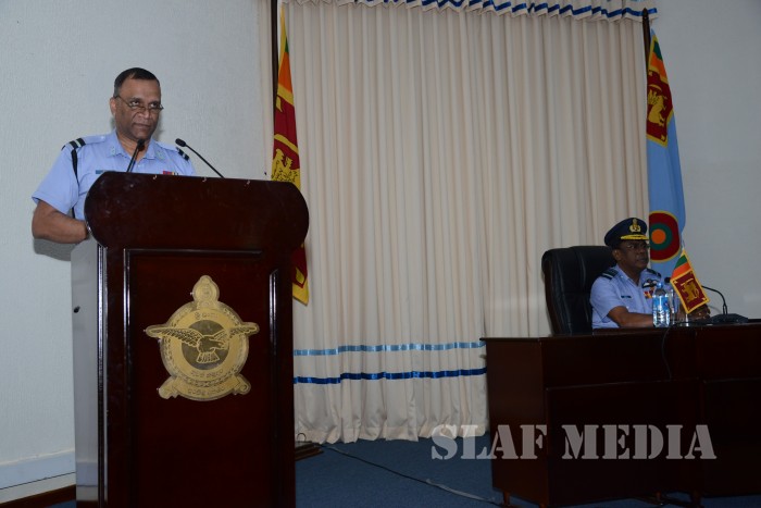 Newly Enlisted Student Officers Take Oaths