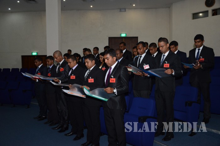 Newly Enlisted Student Officers Take Oaths
