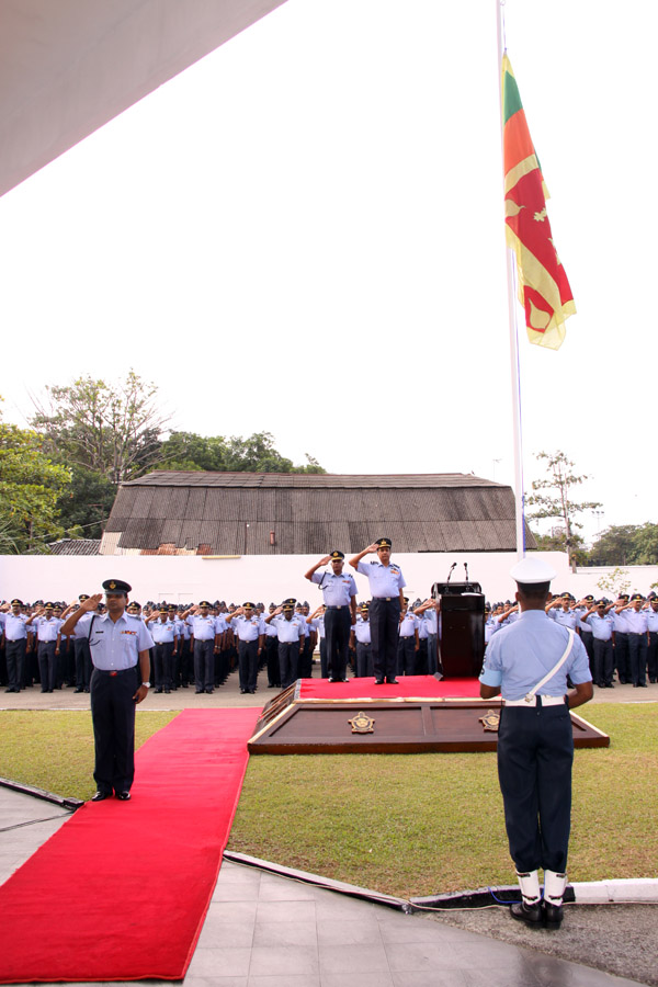 The Commander Extends His New Year Wishes