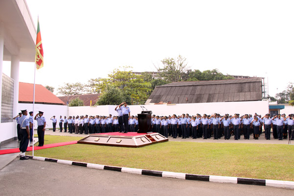 The Commander Extends His New Year Wishes
