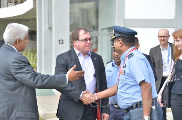 New Zealand Foreign Minister Flies with Helitours