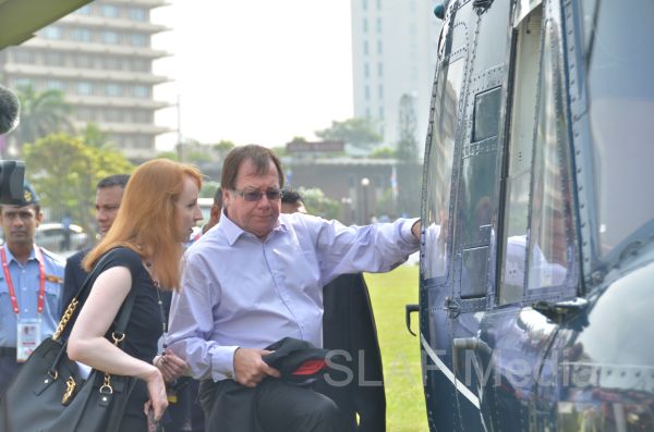 New Zealand Foreign Minister Flies with Helitours