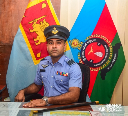 CHANGE OF
COMMAND AT NO 06 AIR DEFENCE RADAR SQUADRON SLAF ACADEMY CHINA BAY