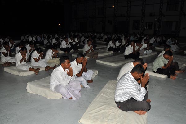 අංක 12 බළඝණයෙහි පිරිත් පිංකමක්