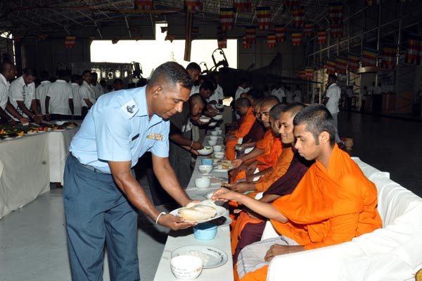 අංක 12 බළඝණයෙහි පිරිත් පිංකමක්