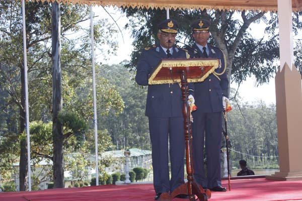 124 Gunners Complete Advanced Training at Palaly