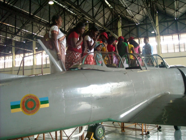 පියාසර පුහුණු පක්ෂාංගය 60 වන සංවත්සරය සමරයි