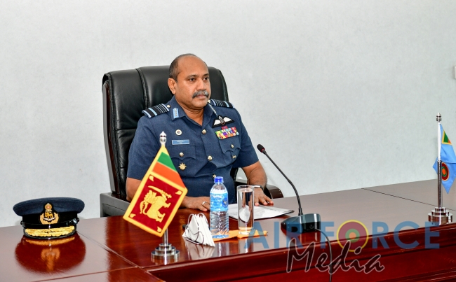 Newly Enlisted Student Officers Take Oaths