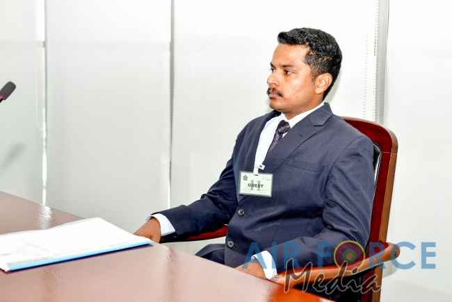 Newly Enlisted Student Officers Take Oaths