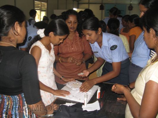 සාරී මෝස්තර හා රෙදි පින්තාරු එක් දින වැඩමුලුව
