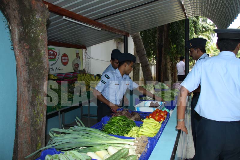 නවතම එලවළු හා පලතුරු වෙළඳසැලක් ගුවන් පුරින් විවෘතවේ