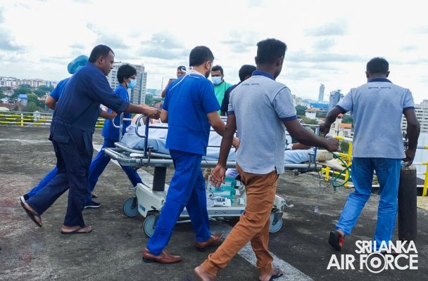 THE
REMAINS OF A DECEASED PERSON WERE AIRLIFTED BY SLAF FROM BADULLA TO
COLOMBO FOR ORGAN RETRIEVAL