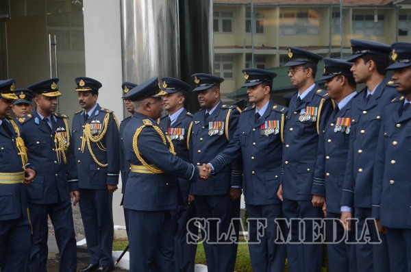Outgoing Commander Bids Farewell
