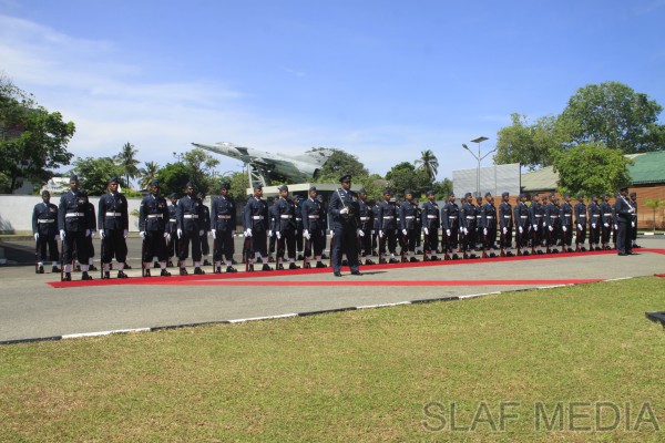 Commander of the Sri Lanka Navy, Vice Admiral Somathilake Dissanayake Visits SLAF HQ
