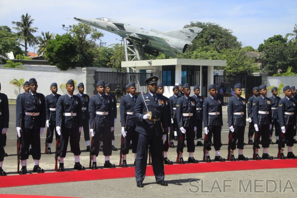 Commander of the Sri Lanka Navy, Vice Admiral Somathilake Dissanayake Visits SLAF HQ