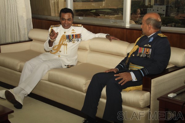 Commander of the Sri Lanka Navy, Vice Admiral Somathilake Dissanayake Visits SLAF HQ