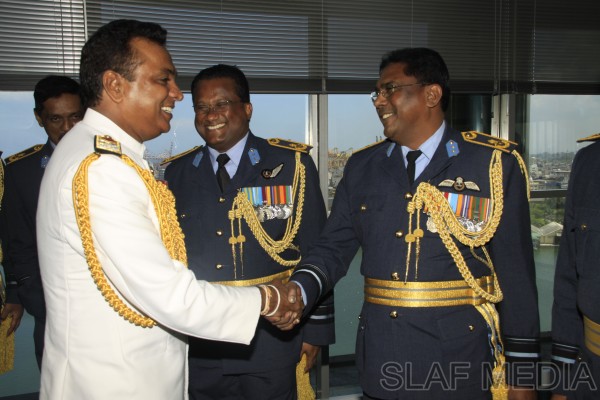 Commander of the Sri Lanka Navy, Vice Admiral Somathilake Dissanayake Visits SLAF HQ