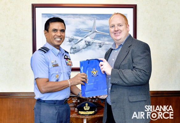 PACIFIC AUGMENTATION TEAM(PAT) AND SPECIAL OPERATION COMMAND PACIFIC (SOCPAC) OFFICIALS CALL ON THE COMMANDER