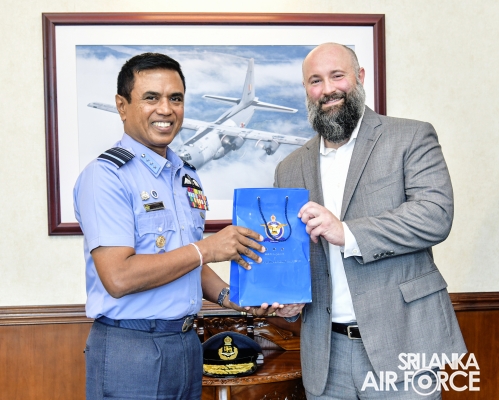 PACIFIC AUGMENTATION TEAM(PAT) AND SPECIAL OPERATION COMMAND PACIFIC (SOCPAC) OFFICIALS CALL ON THE COMMANDER