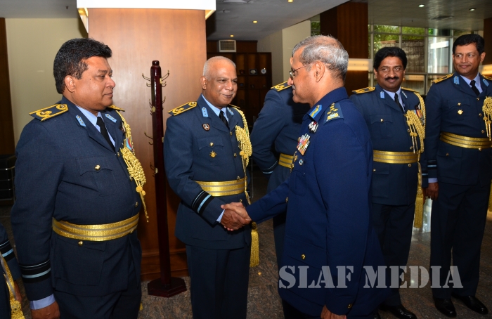 Chief of the Air Staff of the Pakistan Air Force Calls on the Commander of the SLAF