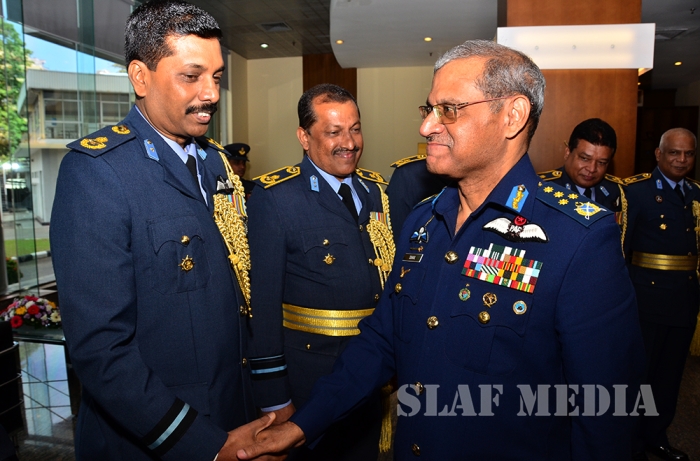 Chief of the Air Staff of the Pakistan Air Force Calls on the Commander of the SLAF