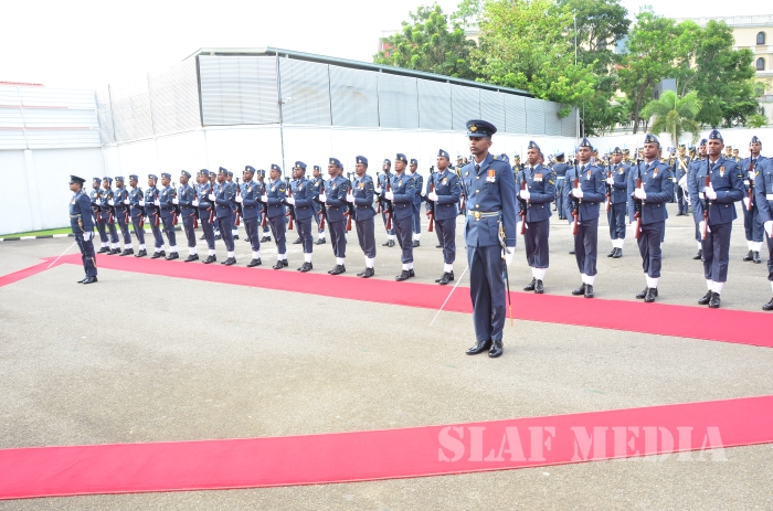 Chief of the Air Staff of the Pakistan Air Force Calls on the Commander of the SLAF