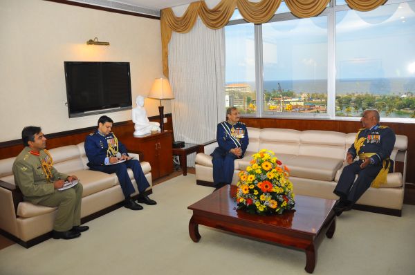 Chief of the Air Staff of the Pakistan Air Force Calls on the
Commander
