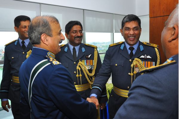 Chief of the Air
Staff of the Pakistan Air Force Calls on the Commander