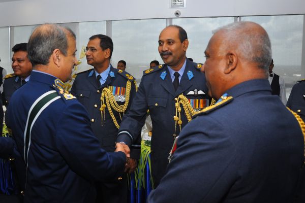 Chief of the Air
Staff of the Pakistan Air Force Calls on the Commander