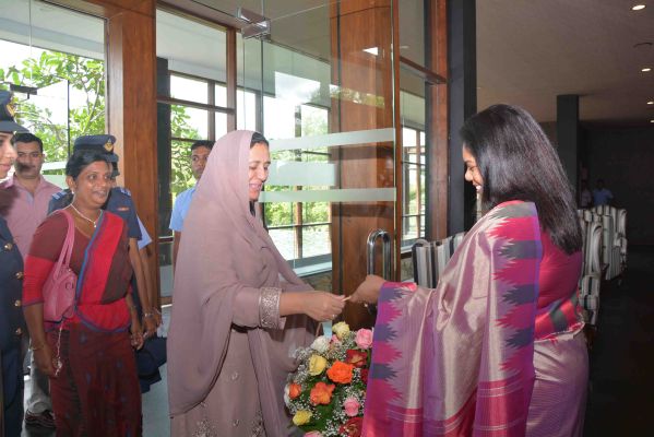 Chief of the Air Staff of the Pakistan Air Force Calls on the Commander
