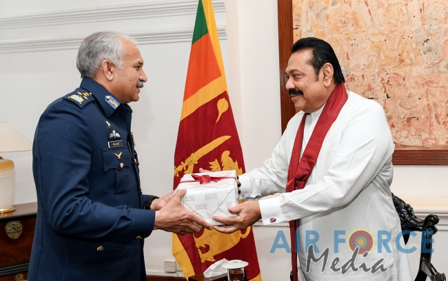 Chief of the Air Staff of the Pakistan Air Force Calls on the Prime Minister