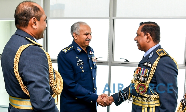 Chief of the Air Staff of the Pakistan Air Force Calls on the Commander