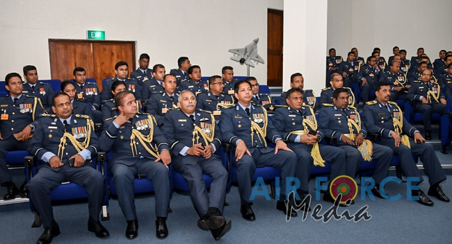 Chief of the Air Staff of the Pakistan Air Force Calls on the Commander