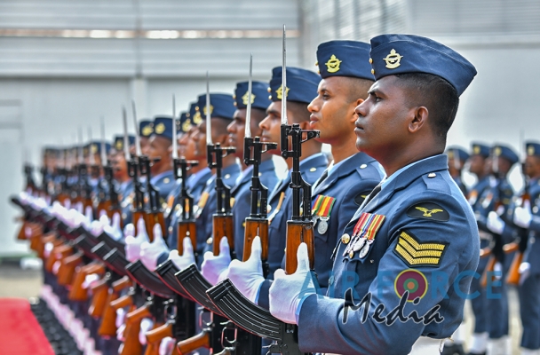 Chief of the Air Staff of the Pakistan Air Force Calls on the Commander