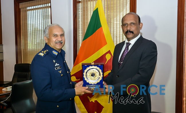 Pakistan Air Force Chief Calls on Secretary to the Ministry of Defence