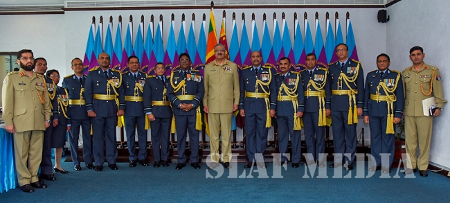 Pakistan Chairman of the Joint Chiefs of Staff Committee Calls on the Commander