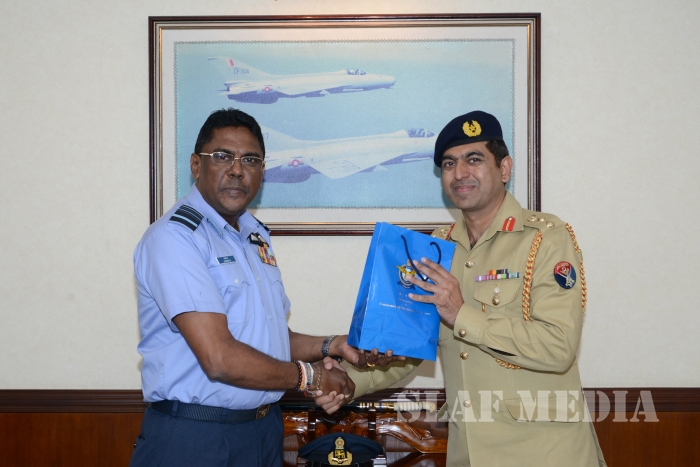 Pakistan Defence Attache calls on the Commander of the SLAF
