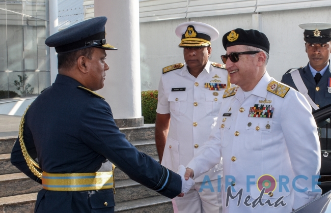 Chief of Naval Staff of the Pakistan Navy Calls on the Commander of the Air Force