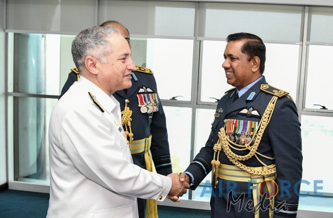 Chief of Naval Staff of the Pakistan Navy Calls on the Commander of the Air Force