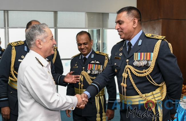 Chief of Naval Staff of the Pakistan Navy Calls on the Commander of the Air Force