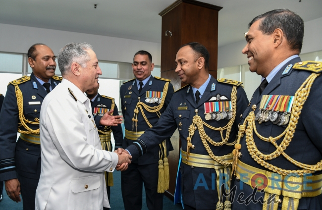Chief of Naval Staff of the Pakistan Navy Calls on the Commander of the Air Force
