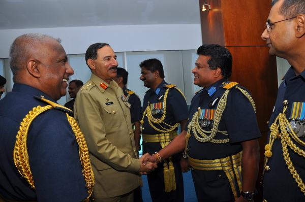 Chairman of the Joint Chiefs of Staff Committee of Pakistan calls on the Commander