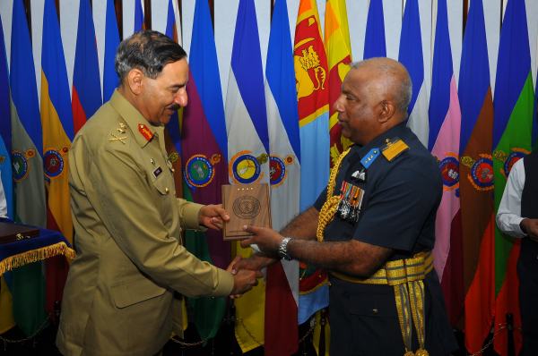 Chairman of the Joint Chiefs of Staff Committee of Pakistan calls on the Commander
